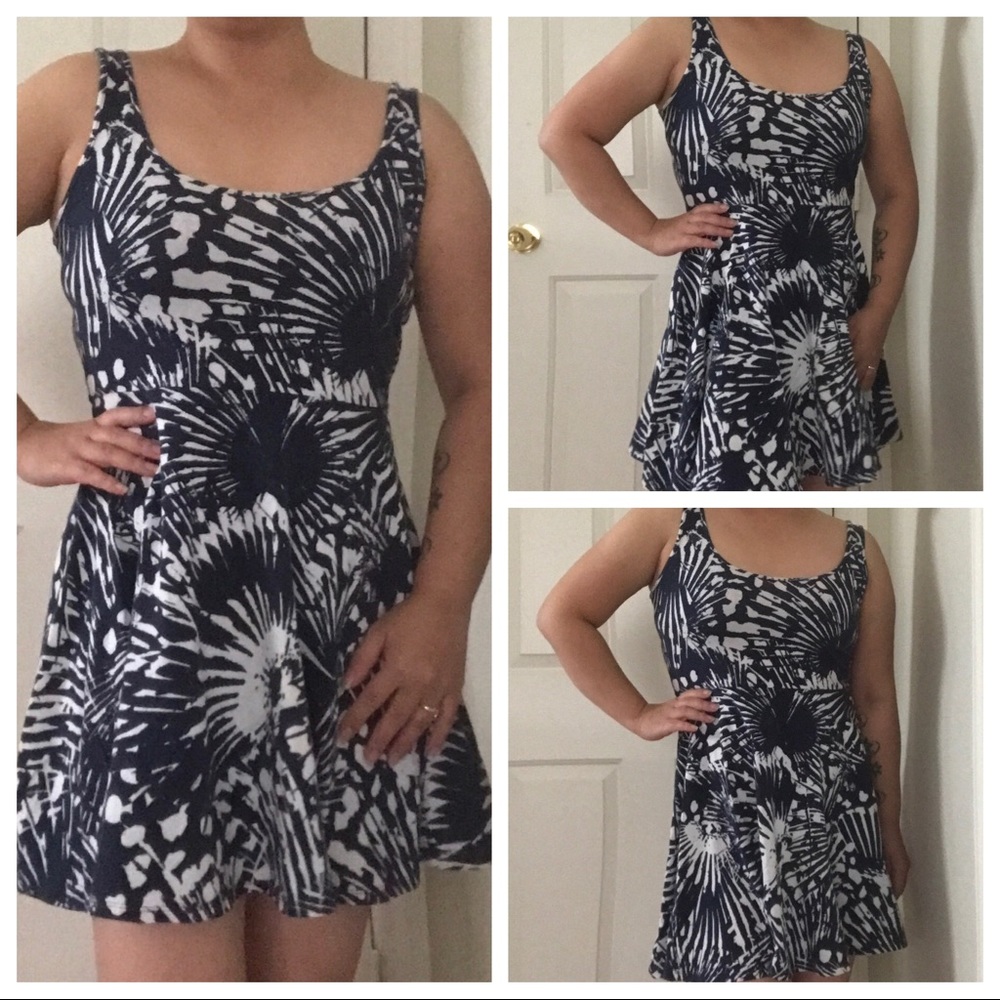 5/$20 Cute fit and flare mini dress